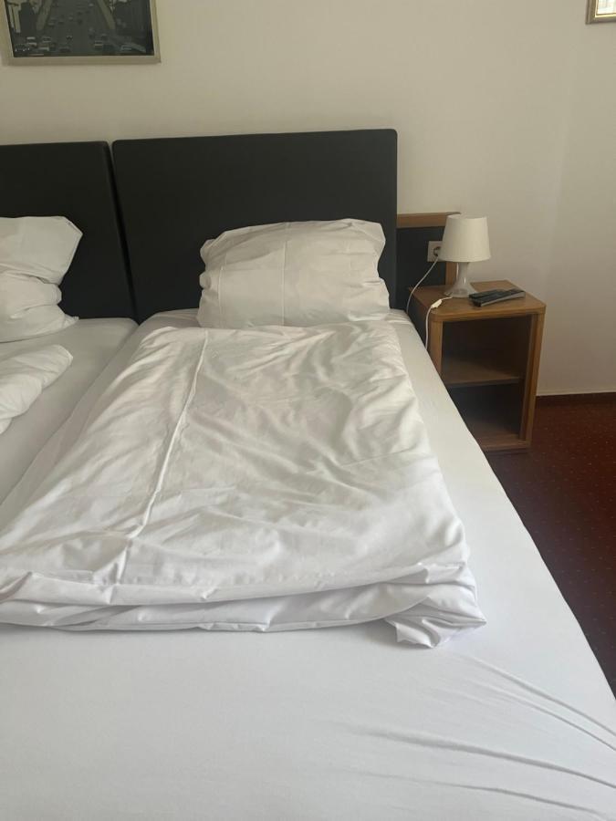 Hotel Zum Taunus Eppstein Zewnętrze zdjęcie
