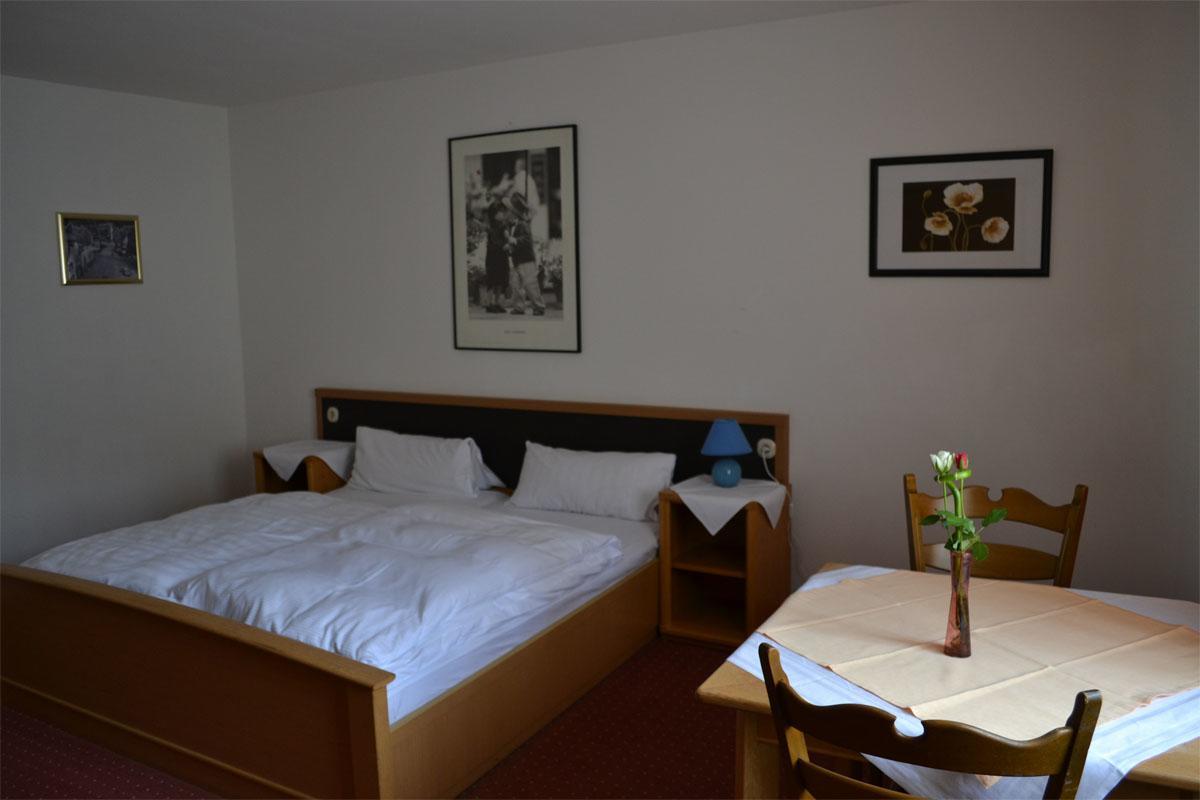 Hotel Zum Taunus Eppstein Zewnętrze zdjęcie